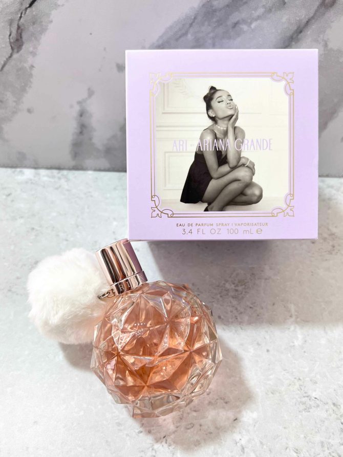 Perfume Ari by Ariana Grande 50ml